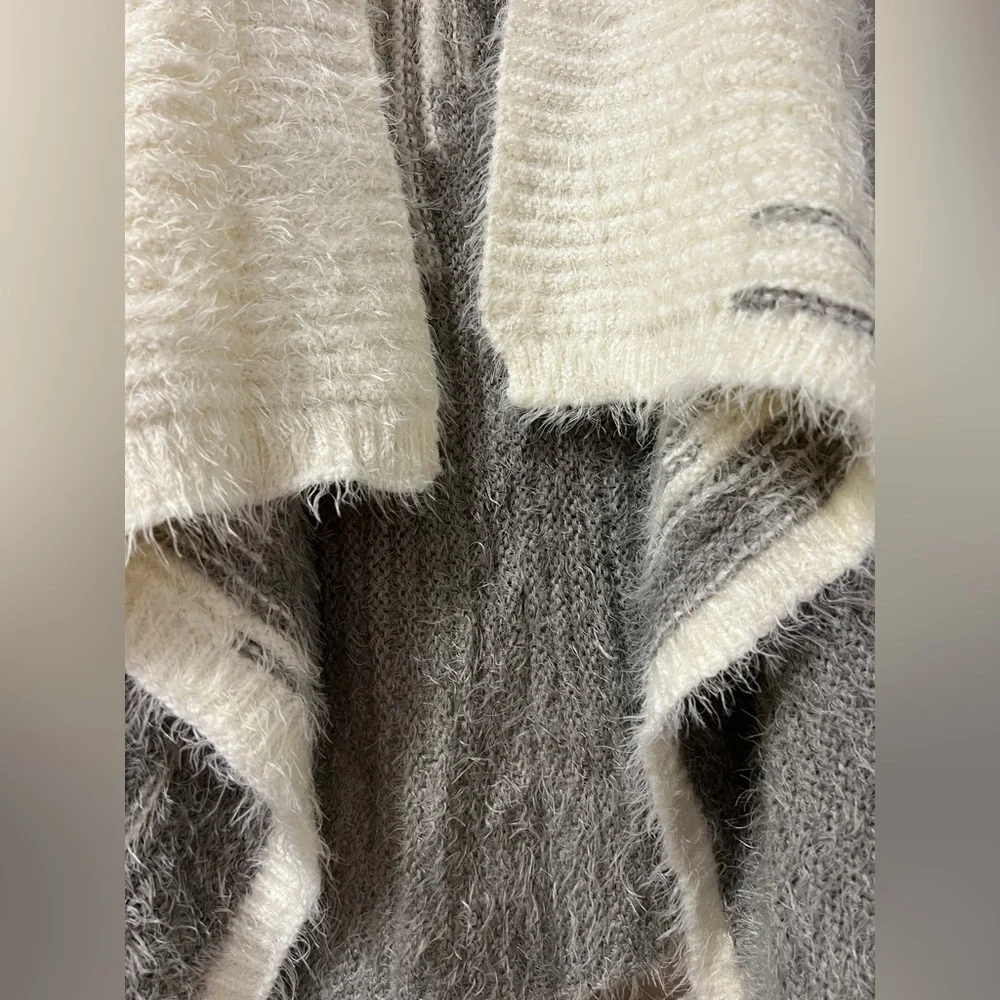 Eyelash Knit Waterfall Collar Vest - Picture 5 of 9